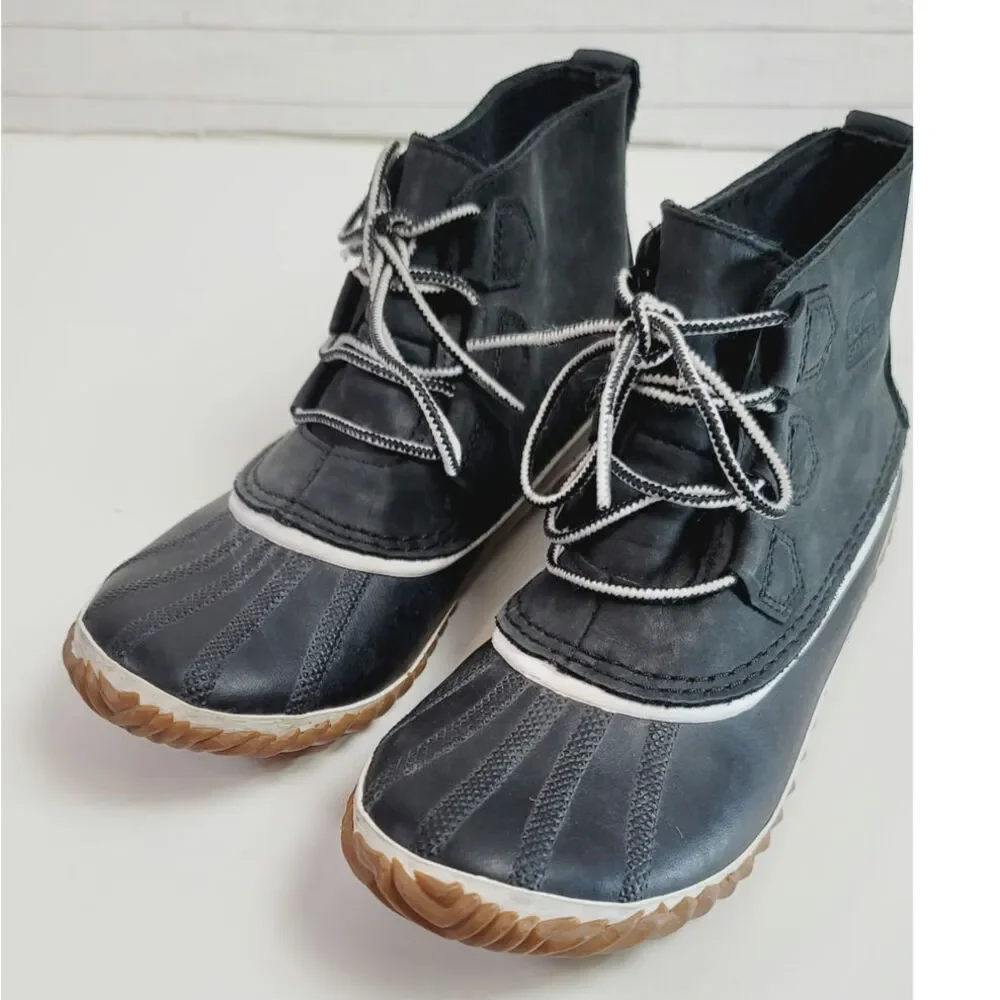 SOREL OUT & ABOUT DUCK WATERPROOF ANKLE BOOTS IN BLACK, SZ 9.5